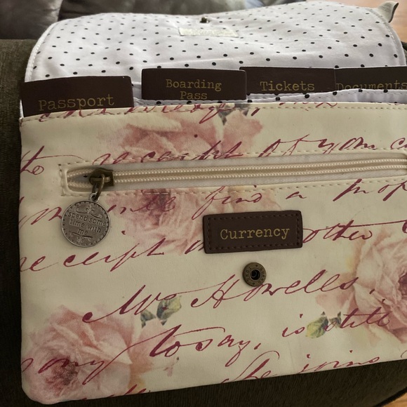 Postcard Design Cream Clutch organizador de documentos - Picture 6 of 6